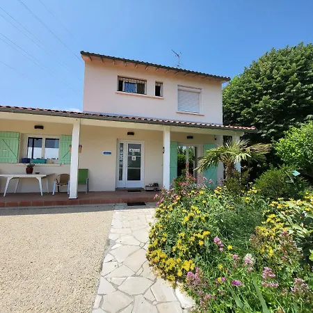 לינה וארוחת בוקר Maison Venitia Aussonne