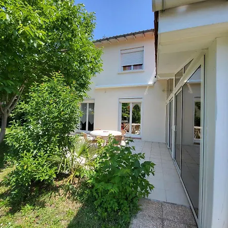 Climatisees Petits Dejeuners Compris 3* Aussonne